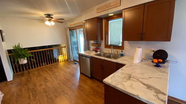 1602 Cozy Lane, Dyer, IN 46311