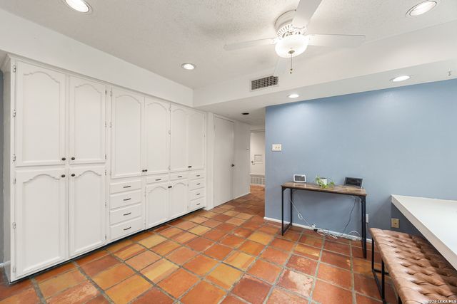 4210 Bluemel, San Antonio, TX 78240