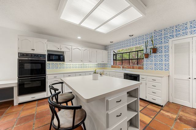 4210 Bluemel, San Antonio, TX 78240