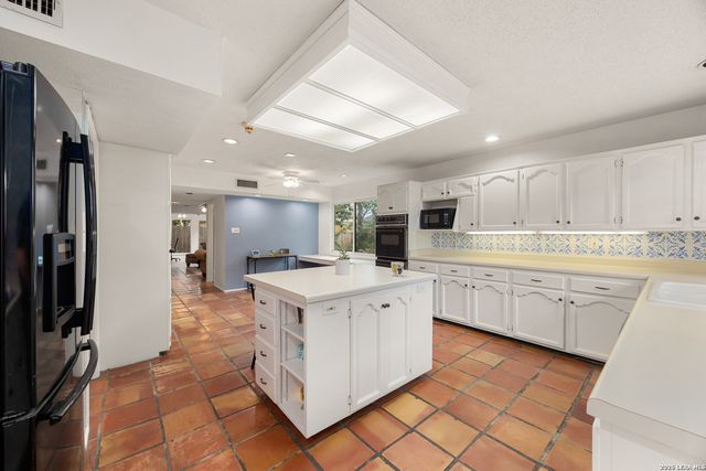 4210 Bluemel, San Antonio, TX 78240