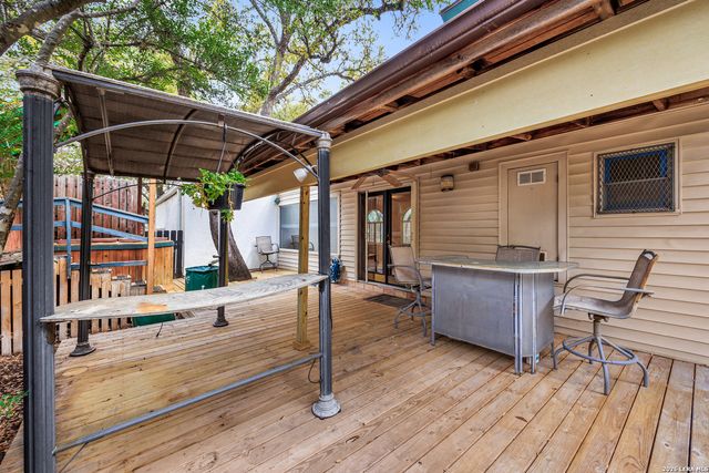 4210 Bluemel, San Antonio, TX 78240