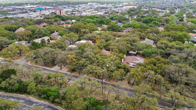 4210 Bluemel, San Antonio, TX 78240