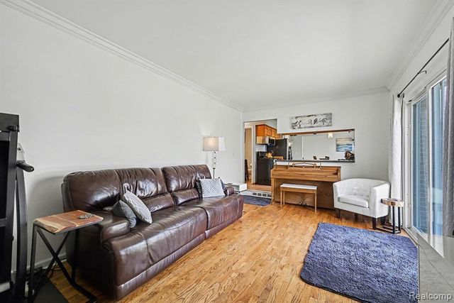 42942 Barchester Road, Canton, MI 48187