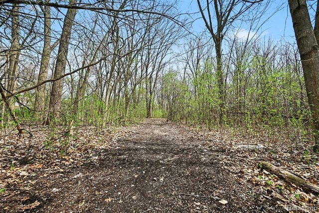 42942 Barchester Road, Canton, MI 48187