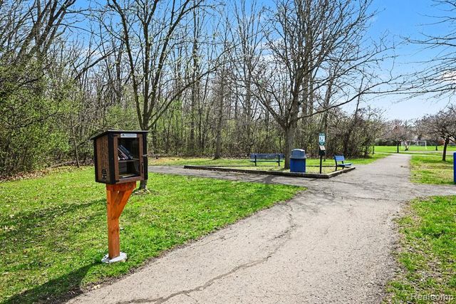 42942 Barchester Road, Canton, MI 48187