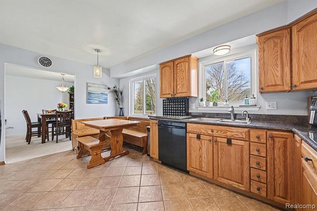 42942 Barchester Road, Canton, MI 48187