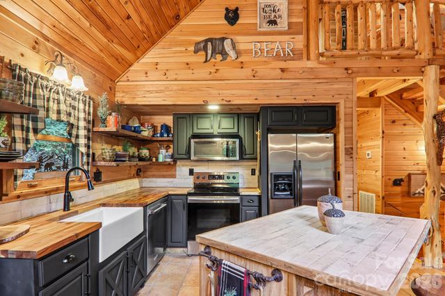 230 Forest Drive, Maggie Valley, NC 28751