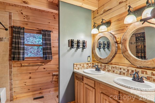 230 Forest Drive, Maggie Valley, NC 28751