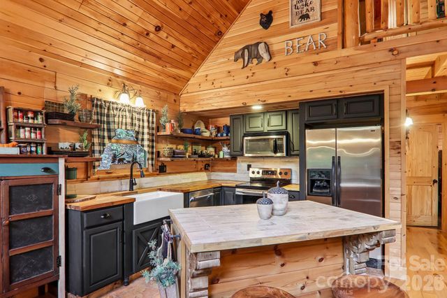 230 Forest Drive, Maggie Valley, NC 28751