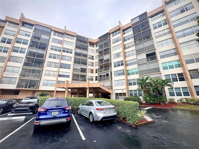 1100 Saint Charles Pl 411, Pembroke Pines, FL 33026