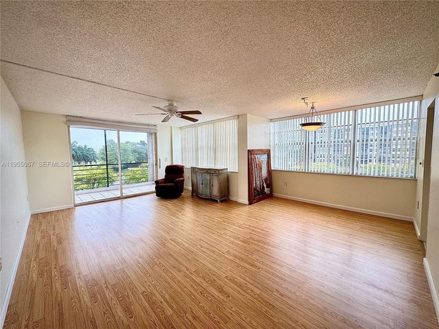1100 Saint Charles Pl 411, Pembroke Pines, FL 33026