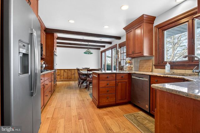 9 FOXCHASE RD, Malvern, PA 19355