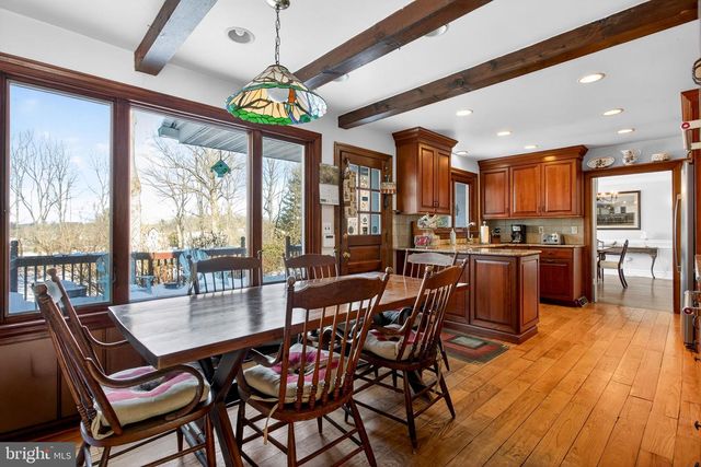 9 FOXCHASE RD, Malvern, PA 19355