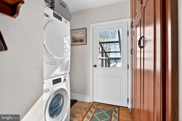 9 FOXCHASE RD, Malvern, PA 19355