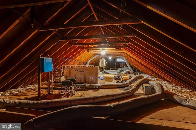 9 FOXCHASE RD, Malvern, PA 19355