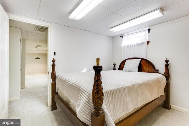 9 FOXCHASE RD, Malvern, PA 19355