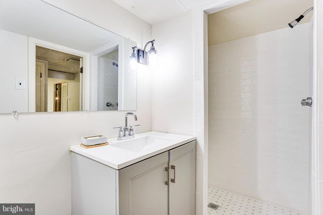 9 FOXCHASE RD, Malvern, PA 19355