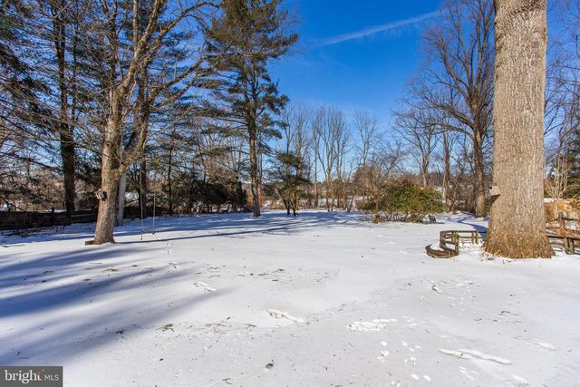 9 FOXCHASE RD, Malvern, PA 19355