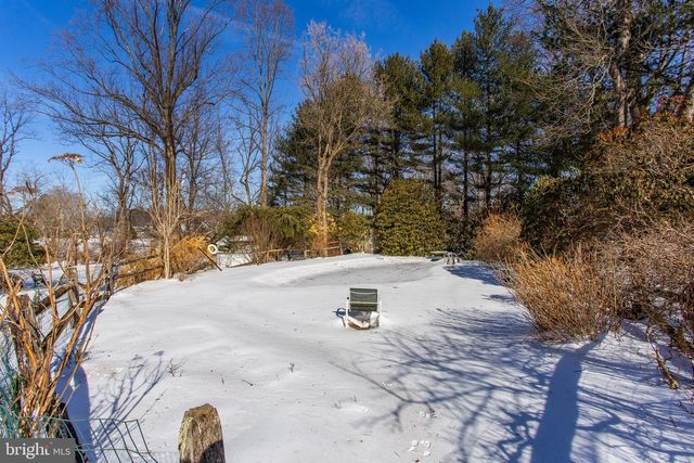 9 FOXCHASE RD, Malvern, PA 19355