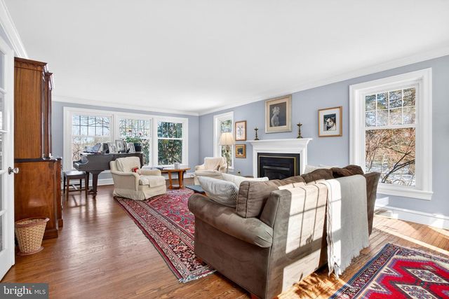 9 FOXCHASE RD, Malvern, PA 19355