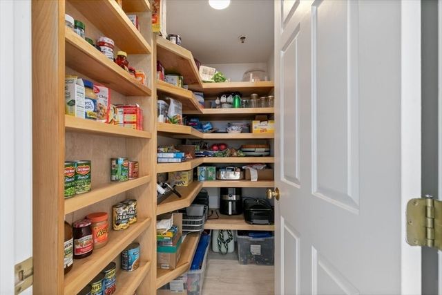 350 Revere Beach Blvd 13R, Revere, MA 02151