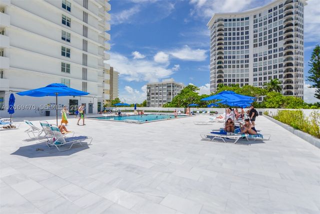 5601 Collins Ave 512, Miami Beach, FL 33140