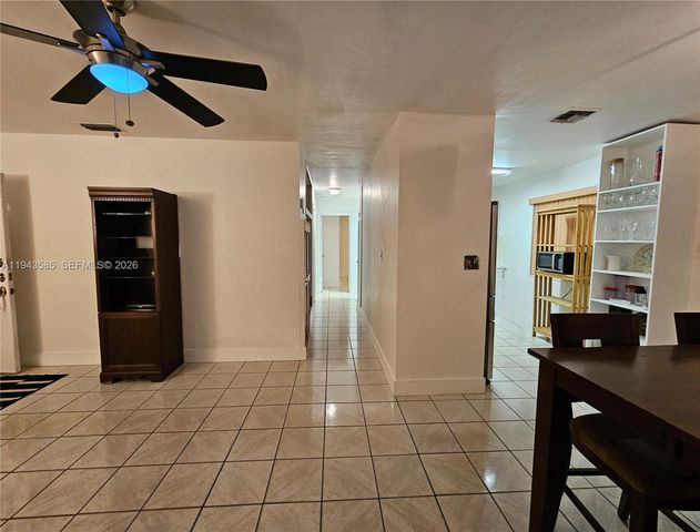 9940 SW 162nd St, Miami, FL 33157