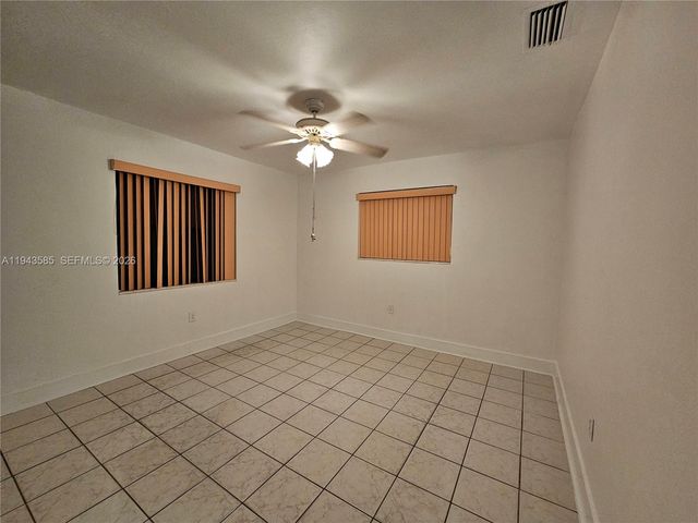 9940 SW 162nd St, Miami, FL 33157