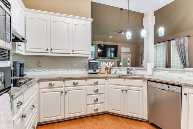 325 Valiant Drive, Rockwall, TX 75032