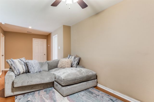 325 Valiant Drive, Rockwall, TX 75032