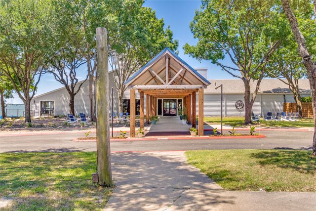 325 Valiant Drive, Rockwall, TX 75032