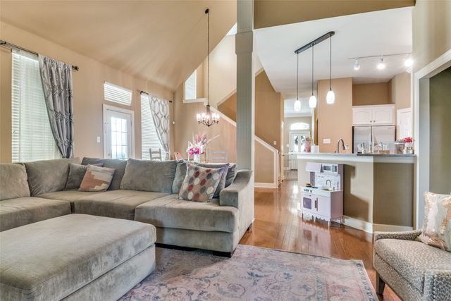 325 Valiant Drive, Rockwall, TX 75032