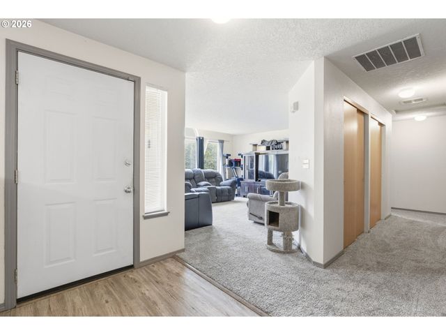 506 CHURCH St, Kelso, WA 98626