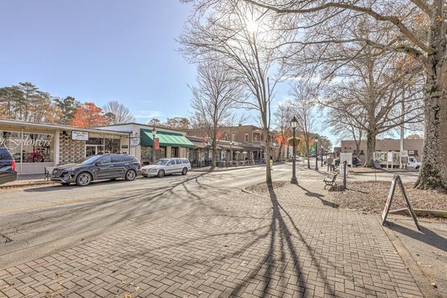 523 Warm Springs Circle 523, Roswell, GA 30075