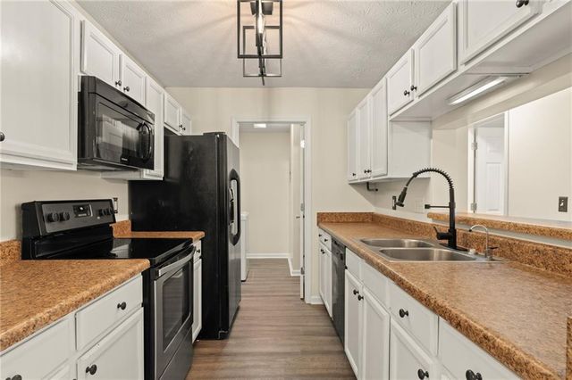 523 Warm Springs Circle 523, Roswell, GA 30075