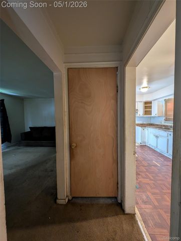 20505 Hamburg Street, Detroit, MI 48205