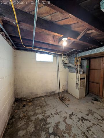 20505 Hamburg Street, Detroit, MI 48205