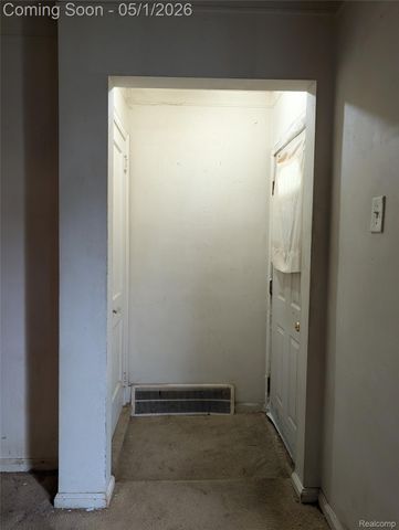 20505 Hamburg Street, Detroit, MI 48205