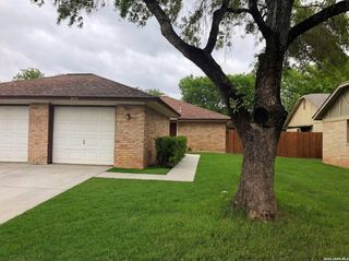 8833 Meadow Range, San Antonio, TX 78250