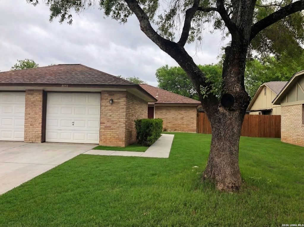8833 Meadow Range, San Antonio, TX 78250