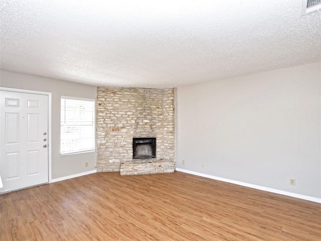 301 Algerita DR D, Georgetown, TX 78628