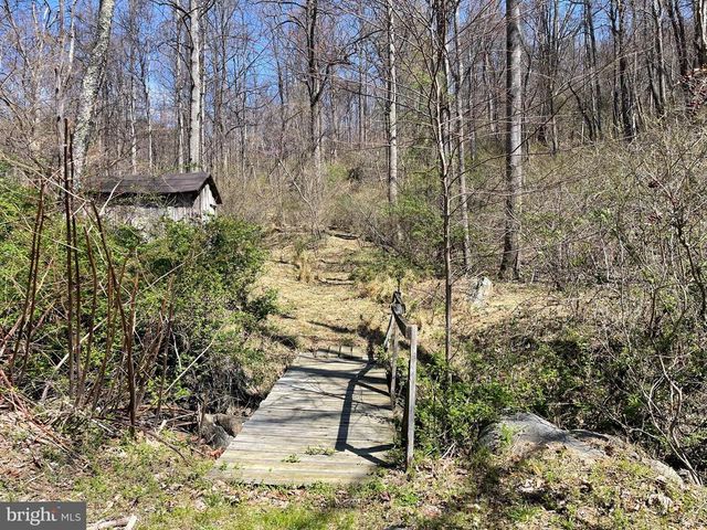 4100 HEARDS LN, Afton, VA 22920