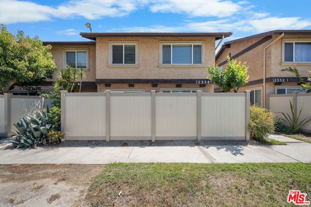 12334 Runnymede Street 5, Los Angeles, CA 91605
