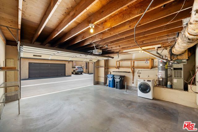 12334 Runnymede Street 5, Los Angeles, CA 91605