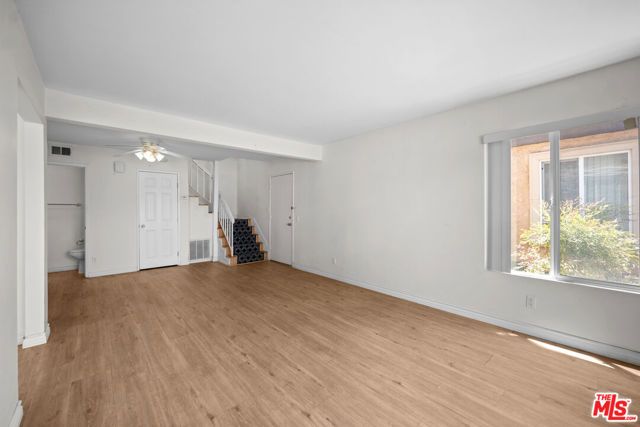 12334 Runnymede Street 5, Los Angeles, CA 91605