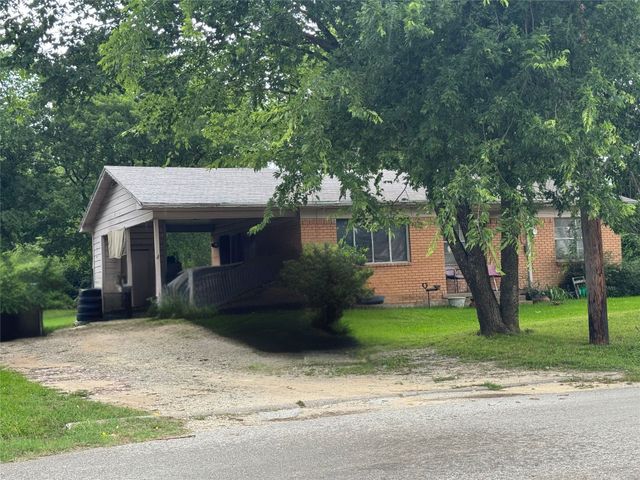 204 W End Street, Terrell, TX 75160
