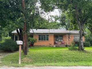 204 W End Street, Terrell, TX 75160