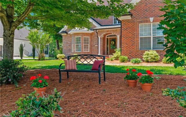 225 Heatherwood Drive, Winston-salem, NC 27107