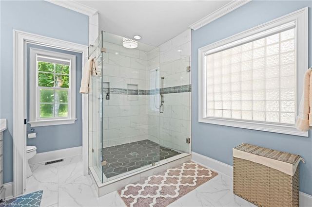 225 Heatherwood Drive, Winston-salem, NC 27107