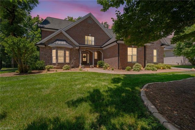 225 Heatherwood Drive, Winston-salem, NC 27107